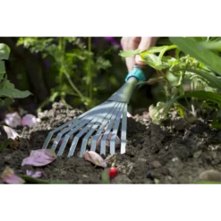 Comfort Bladharkje - Gardena 9 Comfort Bladharkje - Gardena -Goedkope Groen Tuin Geluk Winkel comfort bladharkje gardena 4 4