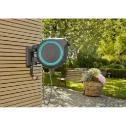 Wandslangenbox RollUp - M/L - 25m - Blauw - Gardena -Goedkope Groen Tuin Geluk Winkel wandslangenbox rollup m l 25m blauw gardena 5 7